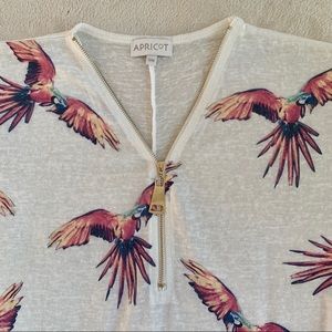 3/$25 Vintage 80s butterfly wing design, macaw top